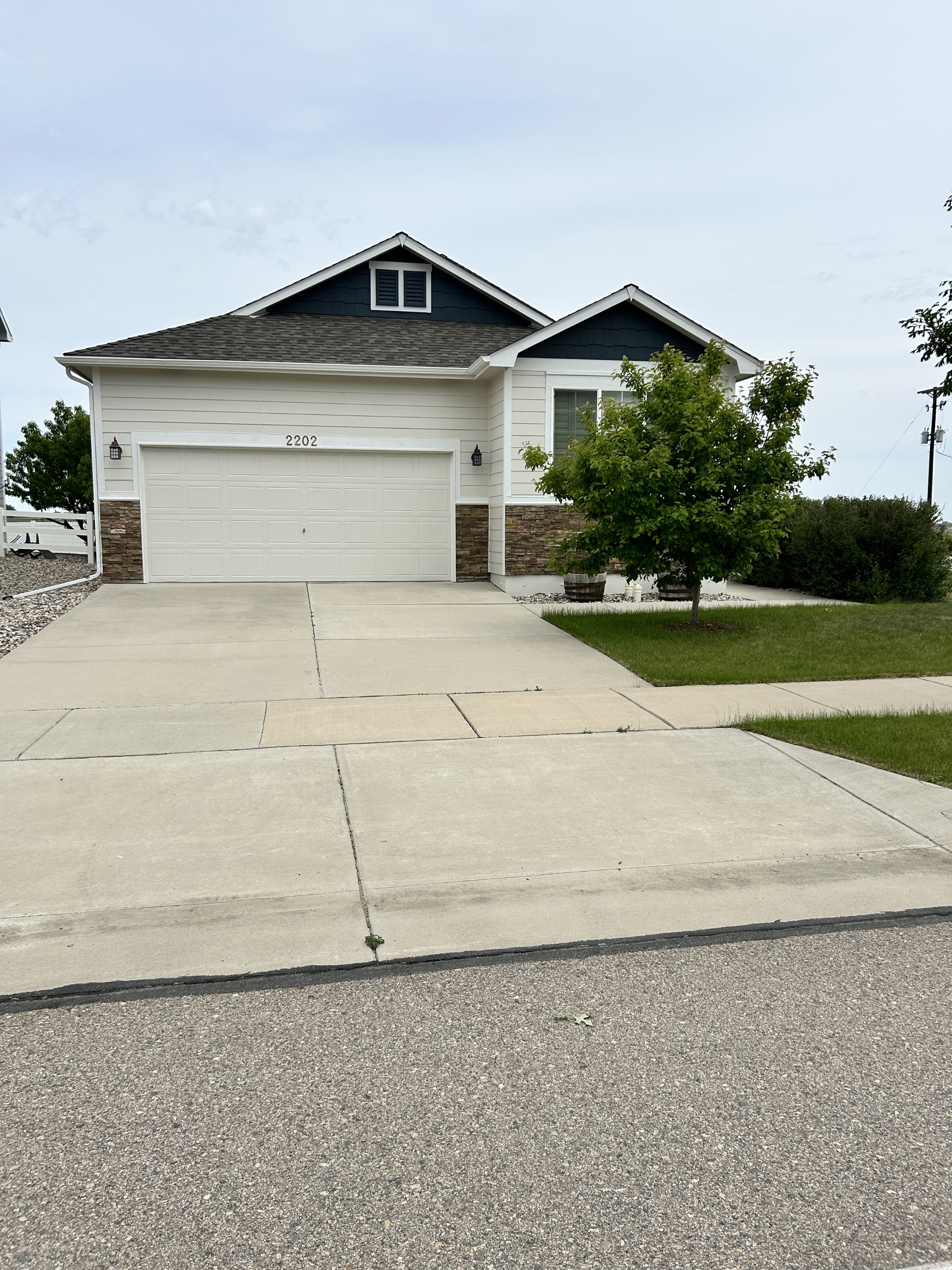 2202 Thoreau Drive